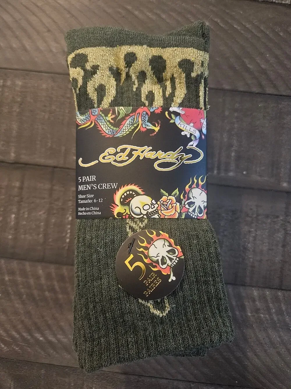 ED HARDY Mens Cushioned Crew Socks 5 Pairs Flames Fire Black Green NWT